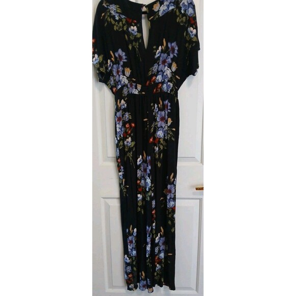 American Eagle Jumpsuit Womens Medium Black Floral V Neck Pockets Keyhole Back - Picture 4 of 7